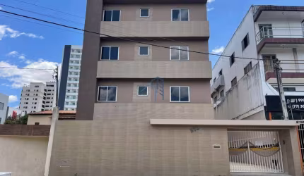 Apartamento com 3 quartos para alugar na Jesiel Norberto, 875, Candeias, Vitória da Conquista por R$ 1.700