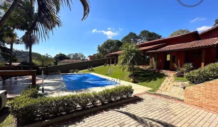 Bélissima chaca no Residencial Porta do Sol, contendo casa com 3 dormitórios, sendo 1 suite, piscina, terreno 2.016m²