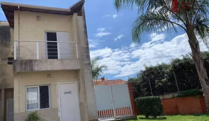 Sobrado em condominio fechado em São Roque, 2 dormitorios 3 4 vagas gragem