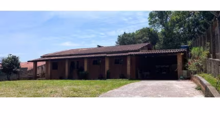 Chácara com 3 dormitórios à venda, 1270 m² por R$ 445.000,00 - Centro (Canguera) - São Roque/SP