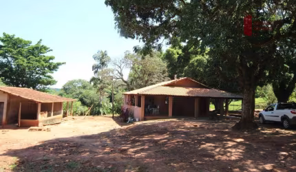 Sítio com 3 dormitórios à venda, 242000 m² por R$ 1.800.000,00 - Zona Rural - Porangaba/SP