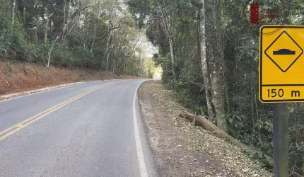 Terrenos à Venda - Roteiro do Vinho - São Roque - SP.