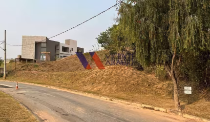 Lote de 1.000m² à Venda em Condomínio Exclusivo.