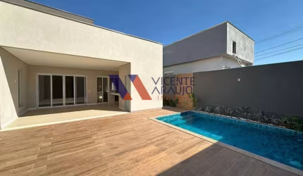 Casa de quatro quartos com piscina em condomínio à venda em Betim/MG