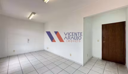 Sala de 24m² com banheiro para alugar no Centro de Betim.