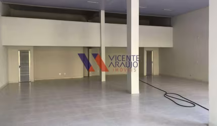 Galpão com 180m² de área construída à venda em avenida principal do bairro Ingá em Betim.