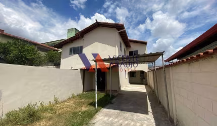 Casa térrea com 4 quartos à venda no bairro Niterói, em Betim.