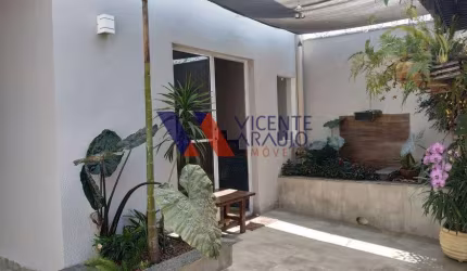 Casa geminada para locação no bairro Niterói
