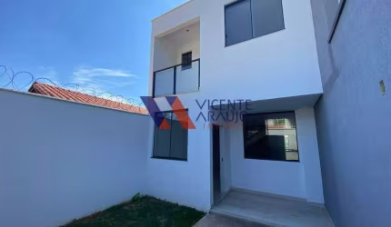 Casa com 3 quartos à venda no bairro Ponte Alta, em Betim.