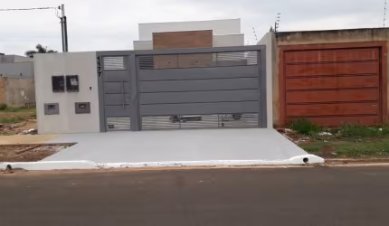Casa Térrea no Rita Vieira com Quintal