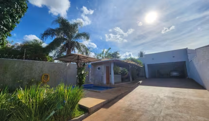 Venda de Casa Térrea com Mezanino na Vila Planalto