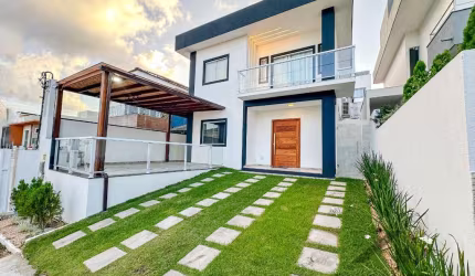 Casa em condomínio fechado com 4 quartos à venda em Caji, Lauro de Freitas  por R$ 850.000