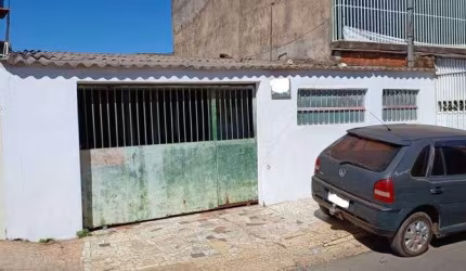 Vendo Casa 2 quartos na Quadra 29 do Paranoá !!! 220.000 !!!