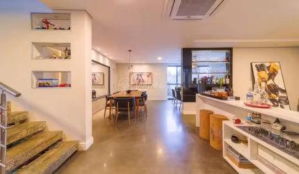 CASA EM CONDOMÍNIO COM 3 SUÍTES