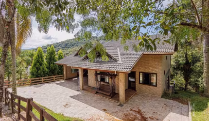CASA EM CONDOMÍNIO FECHADO - CAMPO ALEGRE