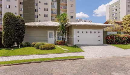 CASA EM CONDOMÍNIO FECHADO NO SANTO ANTONIO