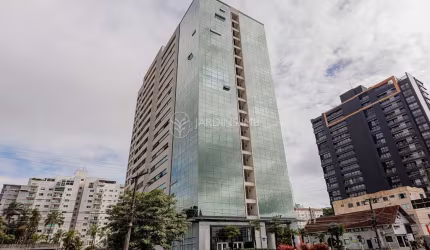 SALA COMERCIAL MOBILIADA NO CENTRO