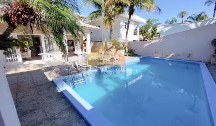 Casa em Condomínio para Locação em Guarujá, Jardim Acapulco, 4 dormitórios, 2 suítes, 5 banheiros
