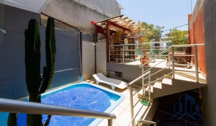 Maravilhosa casa com piscina e área gourmet no Jardim Vitória.