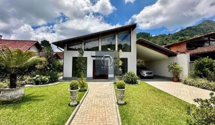 Casa Alto Padrão em Carlos Guinle, Teresópolis/RJ