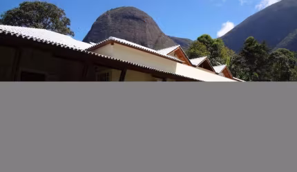 Mansão à Venda em Araras, Petrópolis/RJ