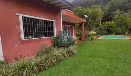 Casa Linear em Golfe, Teresópolis/RJ