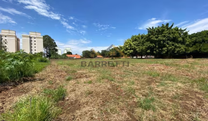 Terreno de 3.868 m&#178; az venda no Bairro dois córregos ótima topografia e localização