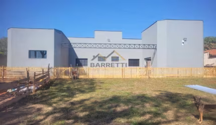 Chácara &#224; venda com 1000m&#178;, 3 quartos e 3 banheiros, no bairro Santa Rita
