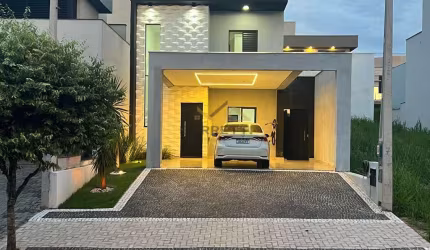 Sobrado á venda com 130 m2 construção no condominio Reserva das Paineiras com 03 quartos, suite, sala, cozinha, 02 banheiros, garagem para 02 carros.