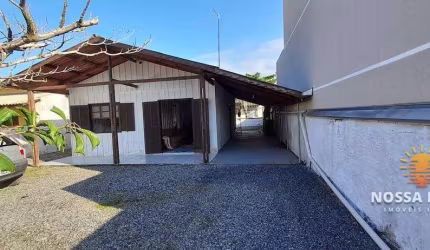 Casa com 2 dormitórios à venda, 108 m² por R$ 470.000,00 - Barra do Sai - Itapoá/SC