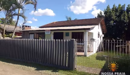 Casa com 2 dormitórios à venda, 56 m² por R$ 265.000,00 - Itapema do Norte Gleba II - Itapoá/SC