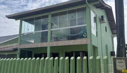 Sobrado com 4 dormitórios à venda, 212 m² por R$ 1.090.000 - Brasília - Itapoá/SC