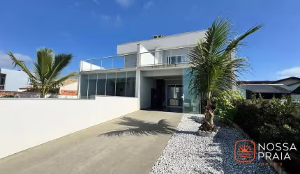 Sobrado Frente Mar com 4 dormitórios à venda, 171 m² por R$ 1.100.000 - Brasília - Itapoá/SC