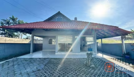 Casa com 3 dormitórios à venda, 222 m² por R$ 750.000,00 - Cambiju - Itapoá/SC