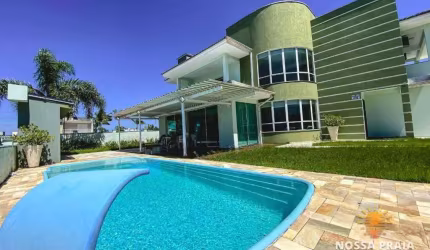 Sobrado em condominio fechado FRENTE MAR com 6 dormitórios à venda, 350m² por R$ 1.999.000 - Volta Ao Mundo II - Itapoá/SC