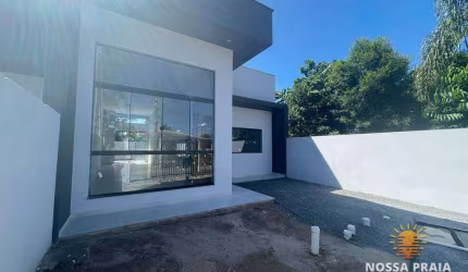 Casa alto padrão a 500 metros da praia com 2 dormitórios à venda, 88 m² por R$ 450.000 - Itapoá - Itapoá/SC