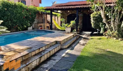 Casa com 3 dormitórios à venda, 100 m² por R$ 700.000,00 - Parque Burle - Cabo Frio/RJ