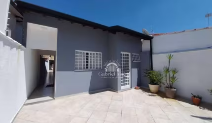 Casa aconchegante e completa em bairro residencial!