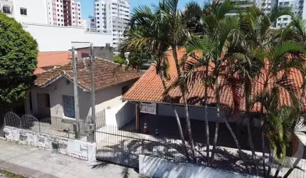 Terreno à venda na Rua Vereador Batista Pereira, 679, Estreito, Florianópolis por R$ 1.276.000