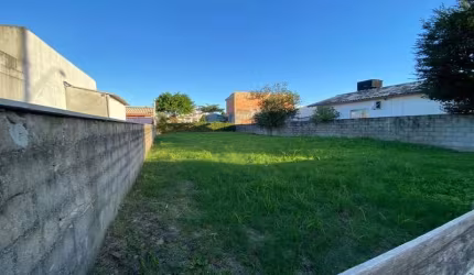 Terreno à venda na Rua Jardim Esperança, 1, Carianos, Florianópolis por R$ 535.000
