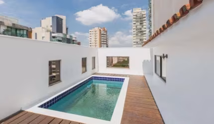 Duplex para venda possui 289 metros quadrados com 4 quartos em Moema