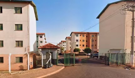 Apartamento 42 m² (01 vaga) - Conjunto Habitacional Anélio Celline - Sertãozinho - SP