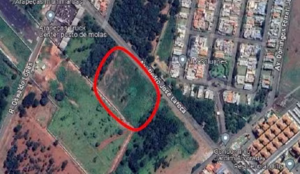 Área com 1.635 m² - Jardim Santa Marta - Araraquara - SP