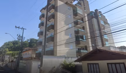 Lindo Apartamento semimobiliado a 10 minutos do Centro