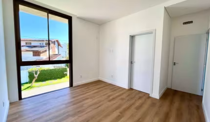 Casa Alto Padrão à venda, 3 suítes no Itacorubi em Florianópolis/SC