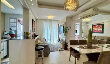 Apartamento mobiliado à Cenda, com 2 quartos e 2 vagas no Itacorubi em Florianópolis/SC.