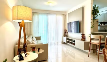Apartamento à venda mobiliado com 2 suítes na Agronômica, Florianópolis/SC.