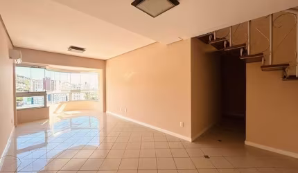 Cobertura à venda tipo duplex com 3 quartos no Centro de Florianópolis/SC