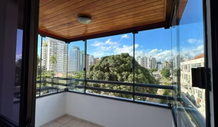 Apartamento à venda - 3 quartos e 1 vaga no Centro de Florianópolis/SC
