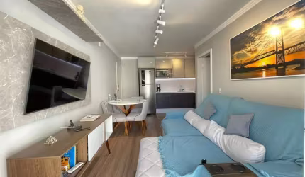 Apartamento de 1 quarto com sacada e garagem coberta no Trindade, Florianópolis-SC